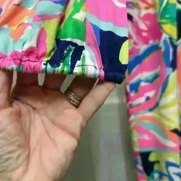 Lilly Pulitzer Fleur Dress Medium in Resort Navy Travelers Palm Item#B4 - Picture 7 of 7